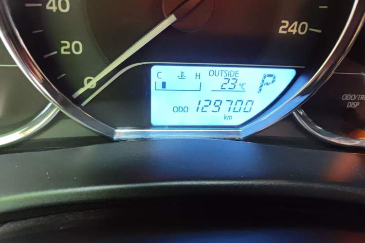 Used Toyota Levin 2017 Revised 185T CVT Elite Edition China V Standard Odometer Close Up