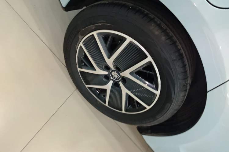 Used BYD Qin L 2025 DM-i Smart Drive 120KM Superior Model