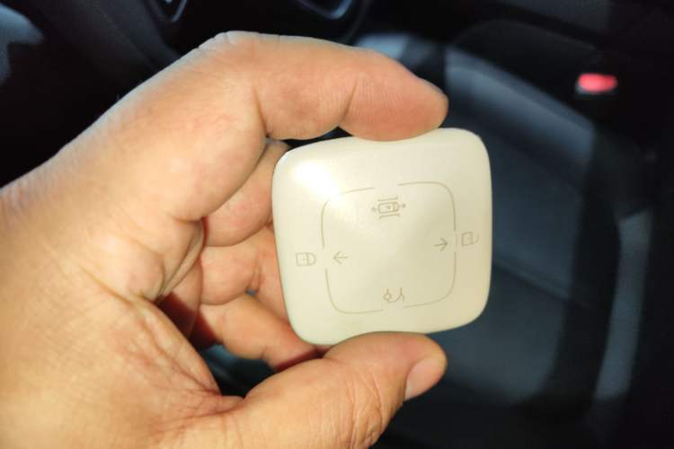 Used Zeekr 7X 2025 100 kWh Long-Range Rear-Wheel Drive with Intelligent Driving Features