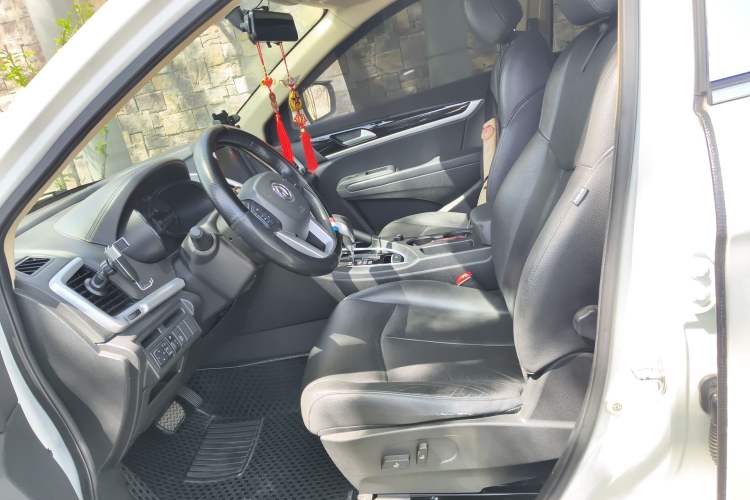 Used Dongfeng Aeolus AX7 2015 2.3L Automatic ZhiZun Version
