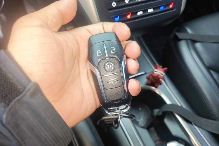 Used Lincoln MKC 2014 2.0T Four-Wheel Drive Luxury Edition Vehicle Key