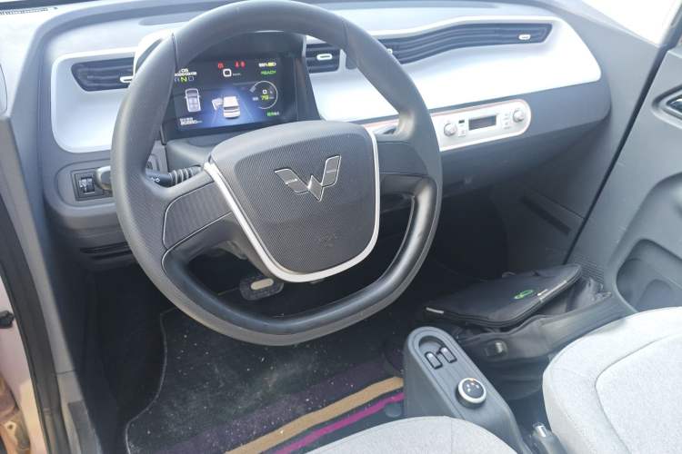 Used Wuling Hongguang MINIEV 2022 Macaron Fashion Model Lithium Iron Phosphate