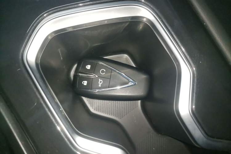 Used Changan CS75 2026 Model PRO 1.5T DCT Prestige 7-Seater