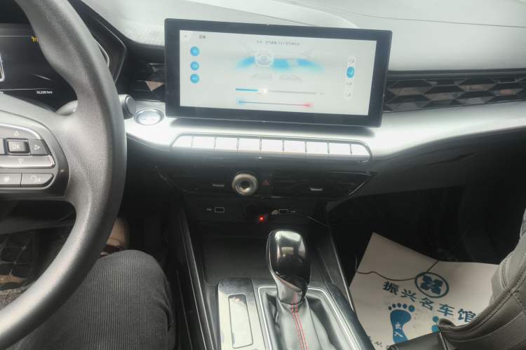 Used MG 5 2021 180 DVVT CVT Youth Luxury Edition
