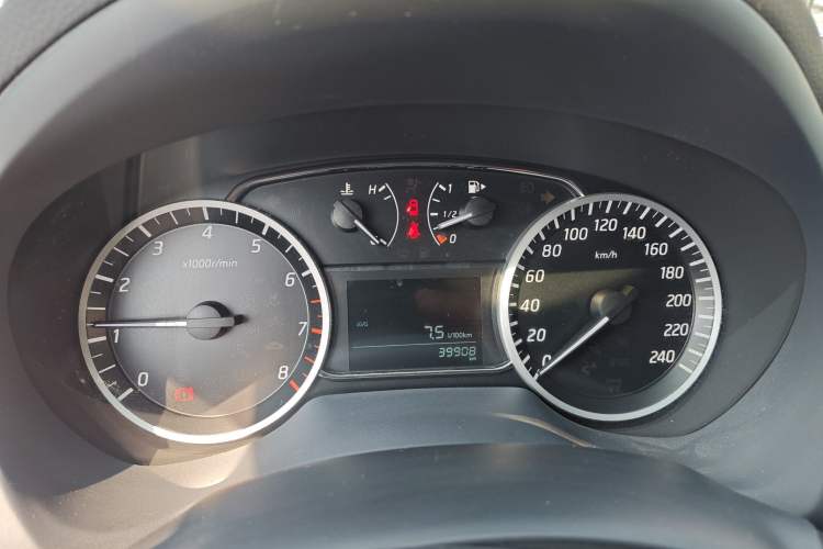Used Nissan Sylphy 2022 Classic 1.6XE Manual Comfort Edition Instrument Cluster