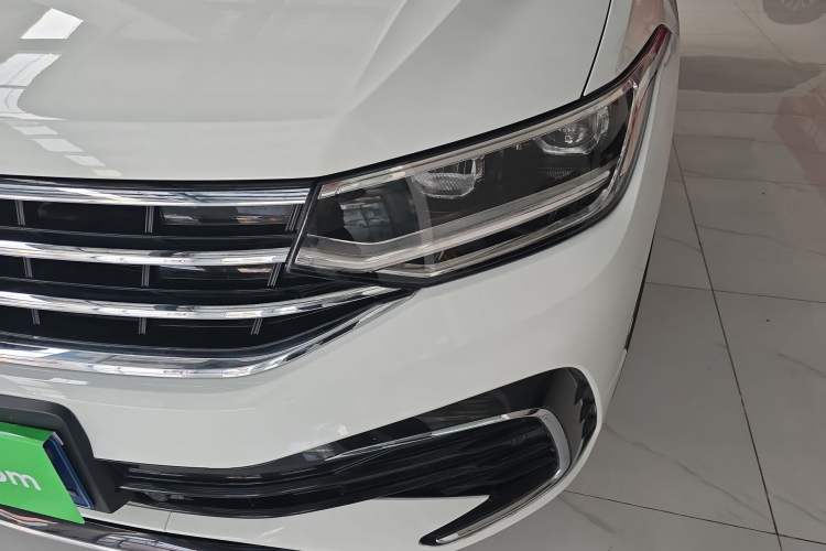 Used Volkswagen Tiguan L 2023 330TSI Automatic Two-Wheel Drive R-Line Enjoyment Edition