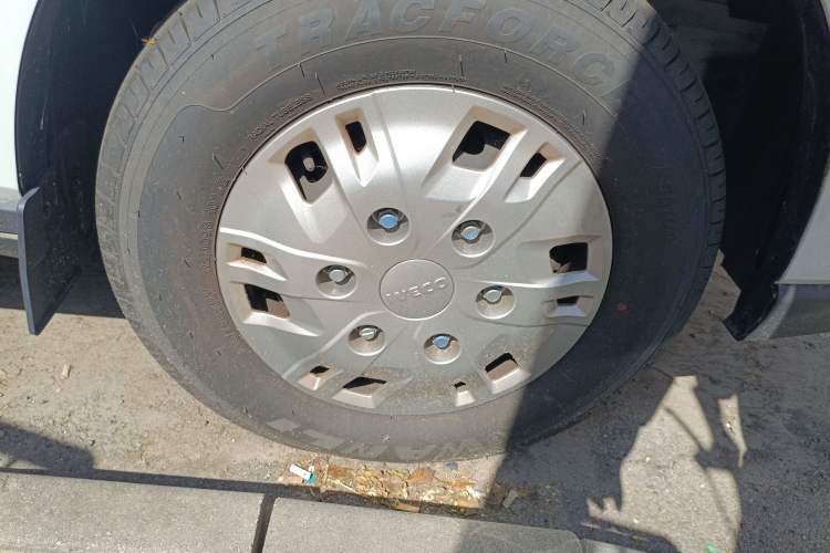 Used Iveco Fidato 2023 C33 Passenger Van 2.0T 93 kW Manual Transmission Xingtu Edition High Roof
