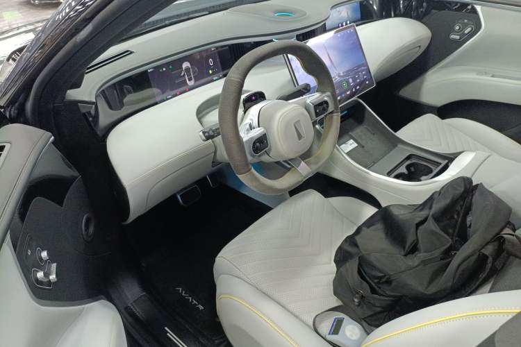 Used Avatr 11 2022 Long-Range Dual-Motor Luxury Edition 5 Seats