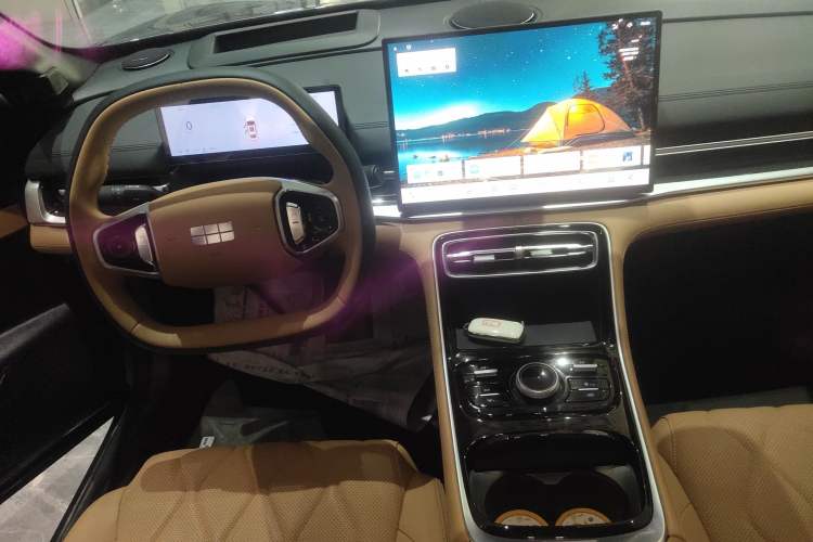 Used Geely Galaxy A7 2025 Model EM-i 150km Exploration+ Edition Audio And AC Panel