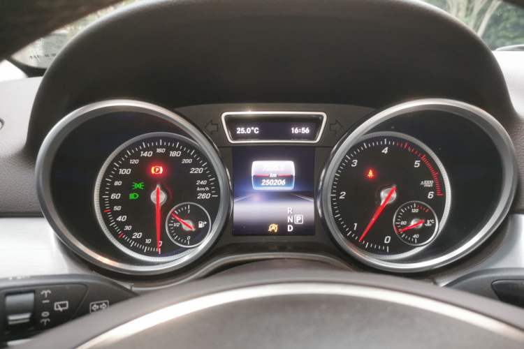 Used Mercedes-Benz GLE 2016 GLE 300 d 4MATIC Instrument Cluster