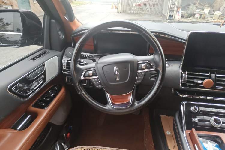 Used Lincoln Navigator 2019 3.5T Prestige Version China VI Standard