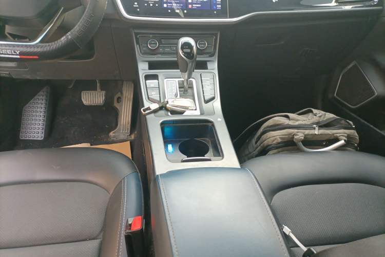 Used Geely Auto Emgrand GL 2021 UP 1.4T CVT Luxury Edition Gear Lever