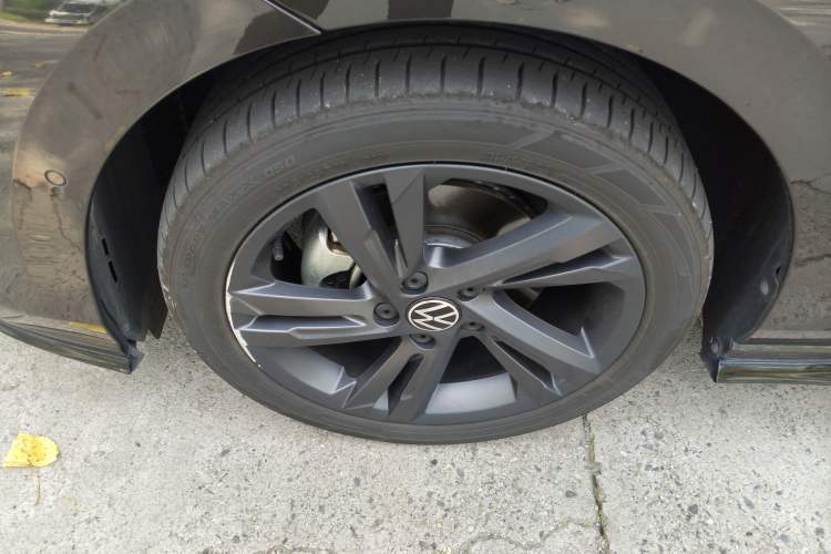 Used Volkswagen Golf 2023 Facelift 280TSI DSG R-Line Lite