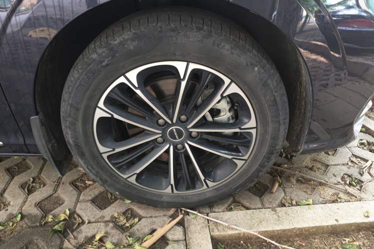 Used Roewe iMAX8 2021 400TGI Supreme Series Prestige Edition
