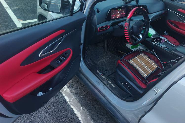 Used Changan UNI-T 2020 1.5T Flagship Version