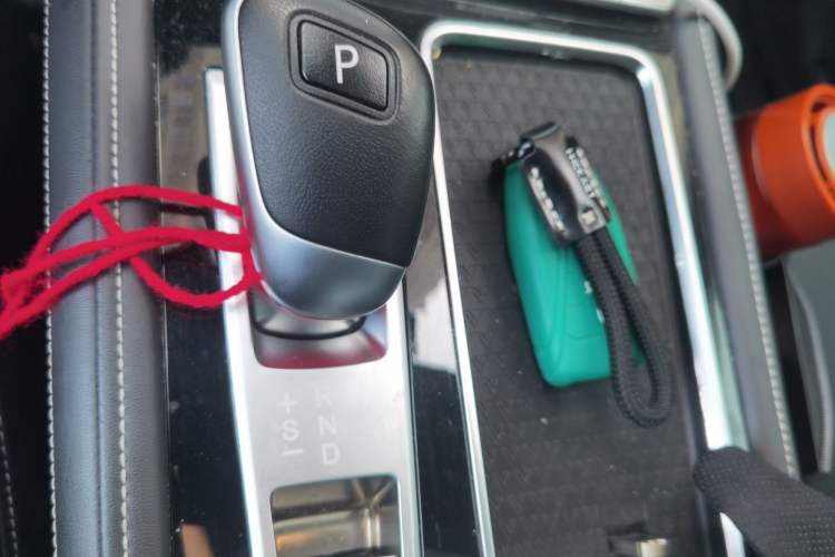 Used Venucia Star 2020 260T Automatic 48V Mild Hybrid Turbocharged Star Edition Gear Lever