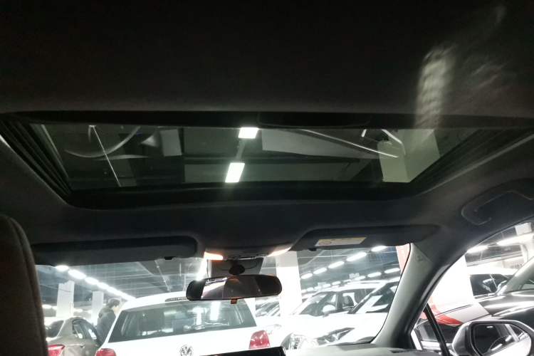 Used Toyota Levin 2023 185T CVT Luxury Edition
