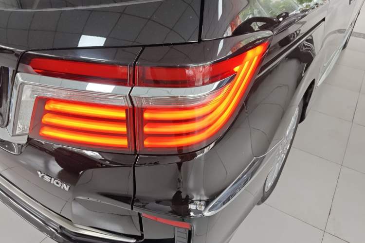 Used Honda Elysion 2016 2.4L Luxury Edition Exterior 3