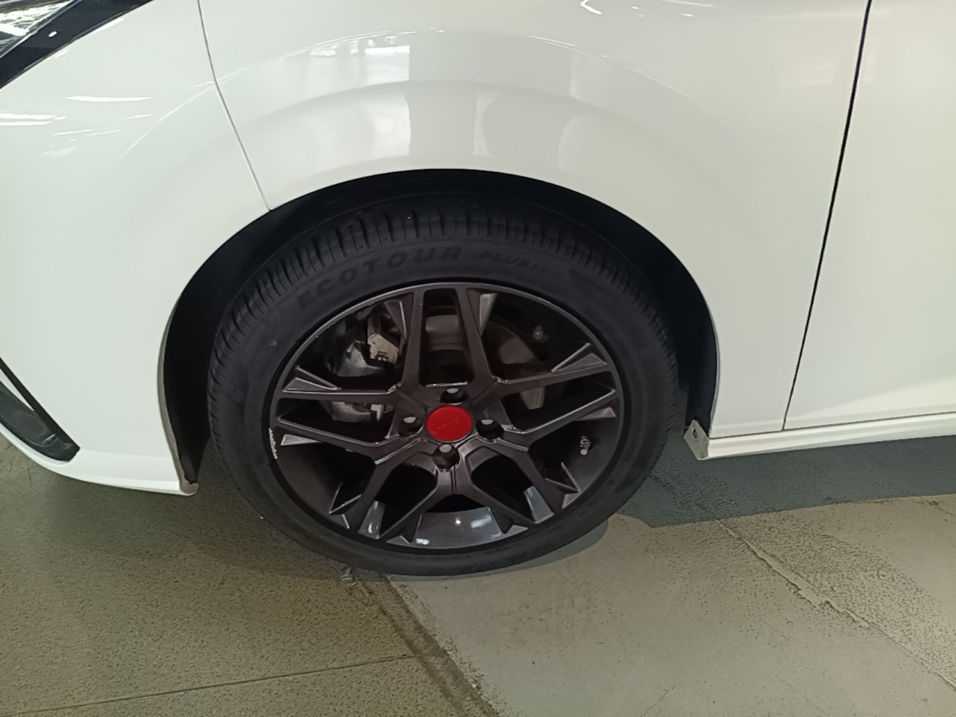 Dongfeng Aeolus Yixuan 2022 230T Automatic Adaptive-Beam Knight Edition — снимка 10