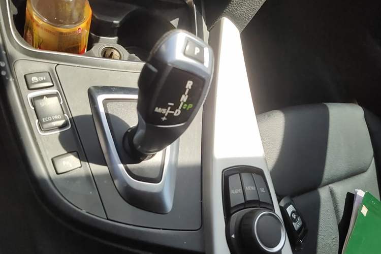 Used BMW 3 Series GT 2016 320i Fashion Model Gear Lever