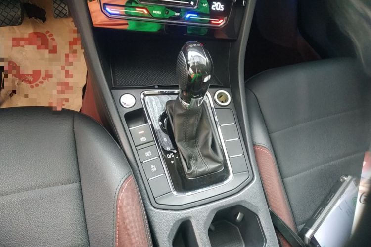 Used Volkswagen Bora 2021 1.5L Automatic Elite Smart Connect Edition Gear Lever