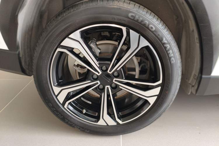 Used Geely Galaxy L7 2025 EM-i 115km Exploration+ Edition Right Rear Wheel Hub