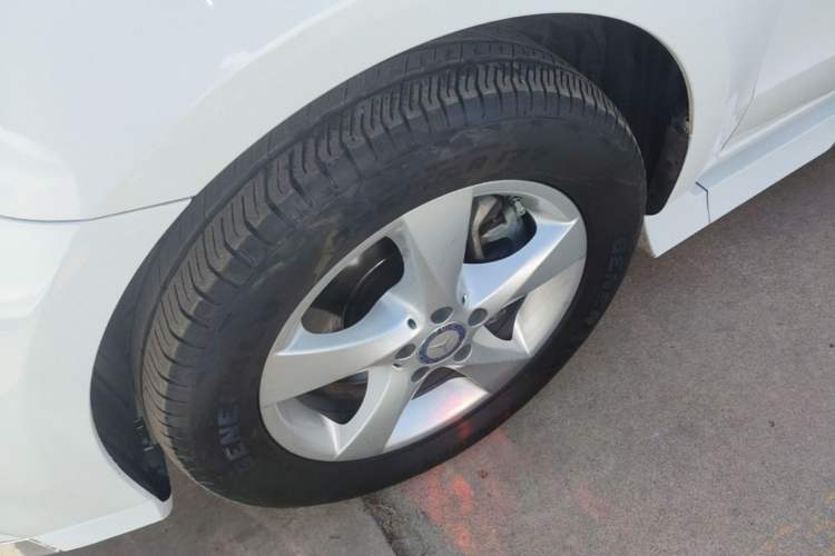 Used Mercedes-Benz Vito 2016 2.0T Business Edition Left Front Wheel Hub