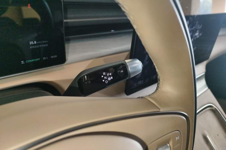 Used XPeng X9 2025 740 Ultra-Long Range Max
