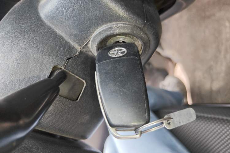 Used JAC Group Refine 2015 2.0L Shuttle Gasoline Long-Wheelbase Comfort Version HFC4GA3-3D
