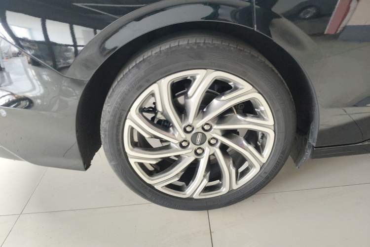 Used Lincoln Z 2022 iXiang Zunyi Edition Right Rear Wheel Hub