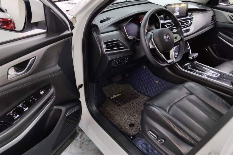 Used CHANGAN CS75 2019 280T DCT Million Edition China VI Standard
