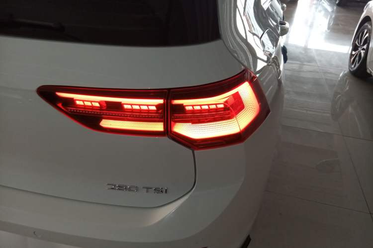 Used Volkswagen Golf 2021 280TSI DSG R-Line Exterior 3