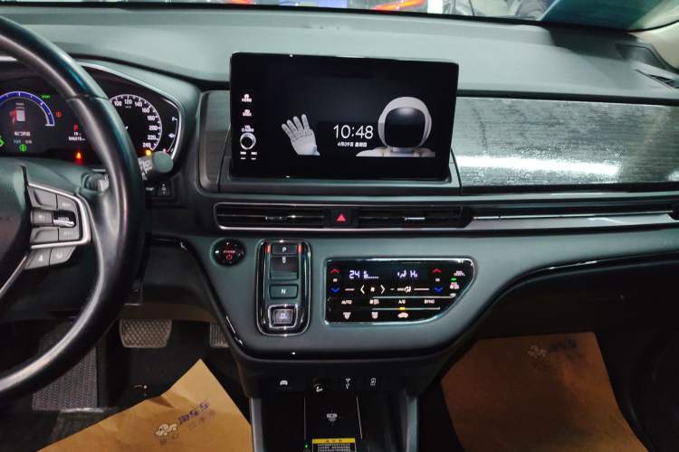 Used Honda Elysion 2024 2.0L eHEV Luxury Edition Audio And AC Panel