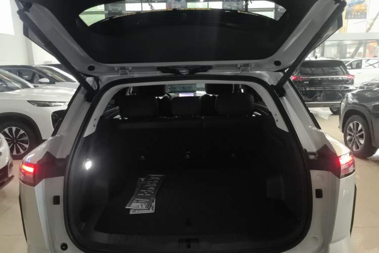 Used Chery Explore 06 C-DM 2024 Luxury Model