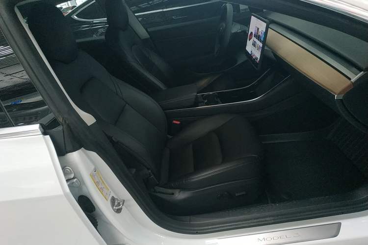 Used Tesla Model 3 2019 Standard Range Rear-Drive Upgraded Version