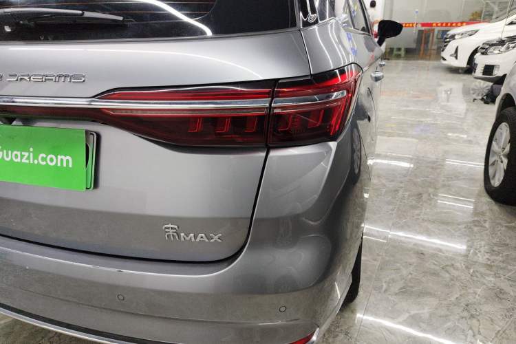 Used BYD Song MAX New Energy 2022 DM-i 105KM Flagship Model
