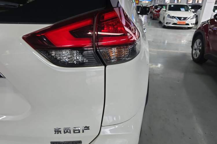 Used Nissan X-Trail 2020 2.0L XL ITS CVT 2WD SmartConnect Comfort Edition Right Rear Taillight