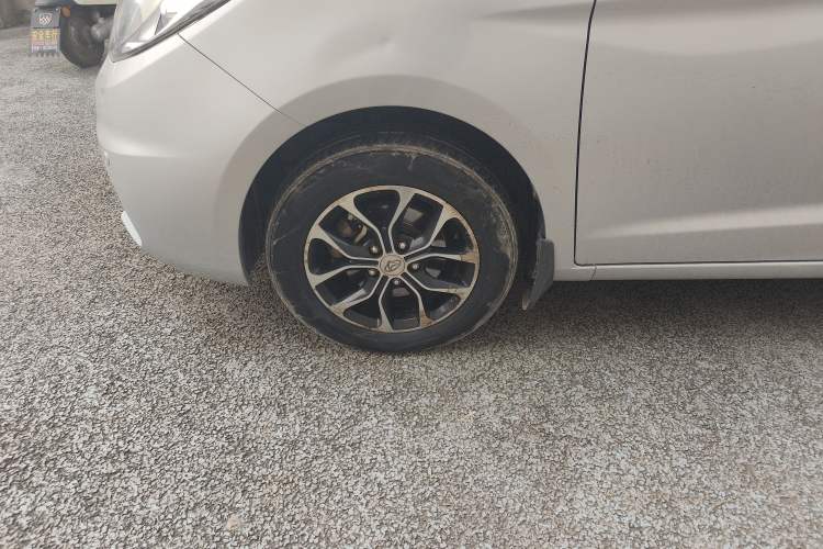 Used CHANGAN KAICHENG Oushang A600 2016 1.5L Manual Luxury 7-Seater Left Front Wheel Hub