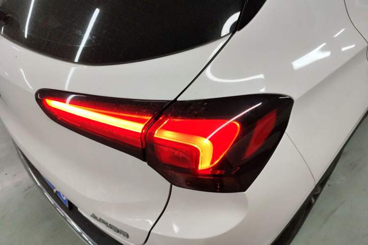 Used Buick Encore GX 2020 20T CVT Two-Wheel Drive Luxury Version Right Rear Taillight