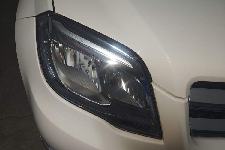 Used Mercedes-Benz GLK-Class 2013 GLK 300 4MATIC Dynamic Sunroof Model Right Front Headlight