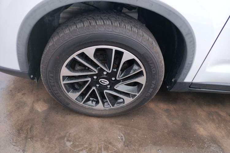 Used GAC Trumpchi GS4 2017 235T Automatic Two-Wheel Drive Elite Edition Left Front Wheel Hub
