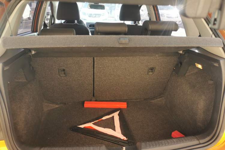 Used Volkswagen Polo 2014 1.6L Cross Polo Automatic
