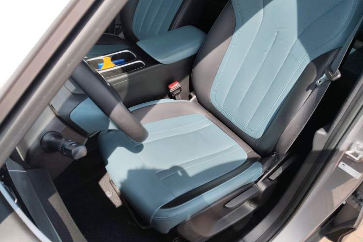 Used Geely Galaxy Geome 2025 310km Youth Edition Left Front Seat