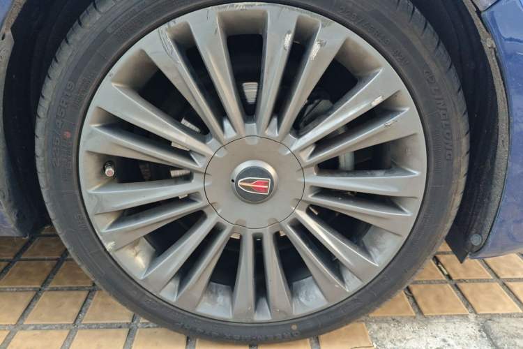 Used Hongqi H5 2019 30TD Dynamic Edition
