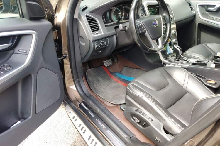 Used Volvo XC60 2015 T5 AWD Zhiyuan Edition

