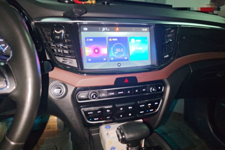 Used GAC Trumpchi GS8 2017 320T Two-Wheel Drive Luxury Edition (7 Seats)
