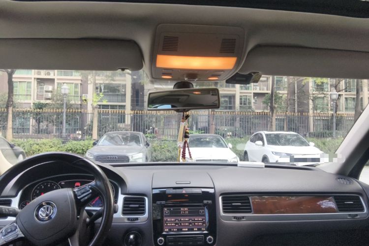 Used Volkswagen Touareg 2015 3.0 TSI Standard Model Headliner