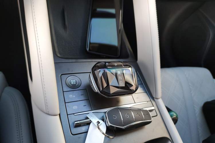 Used BYD Yuan UP 2024 401KM Leading Edition