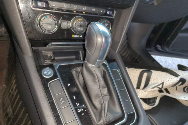 Used Volkswagen Magotan 2018 Facelift 330TSI DSG Luxury Model
