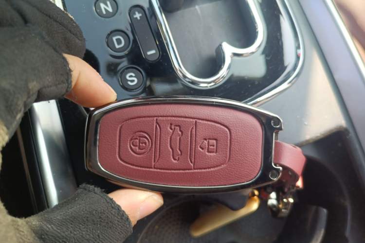 Used Hongqi H7 2015 2.0T Prestige Model